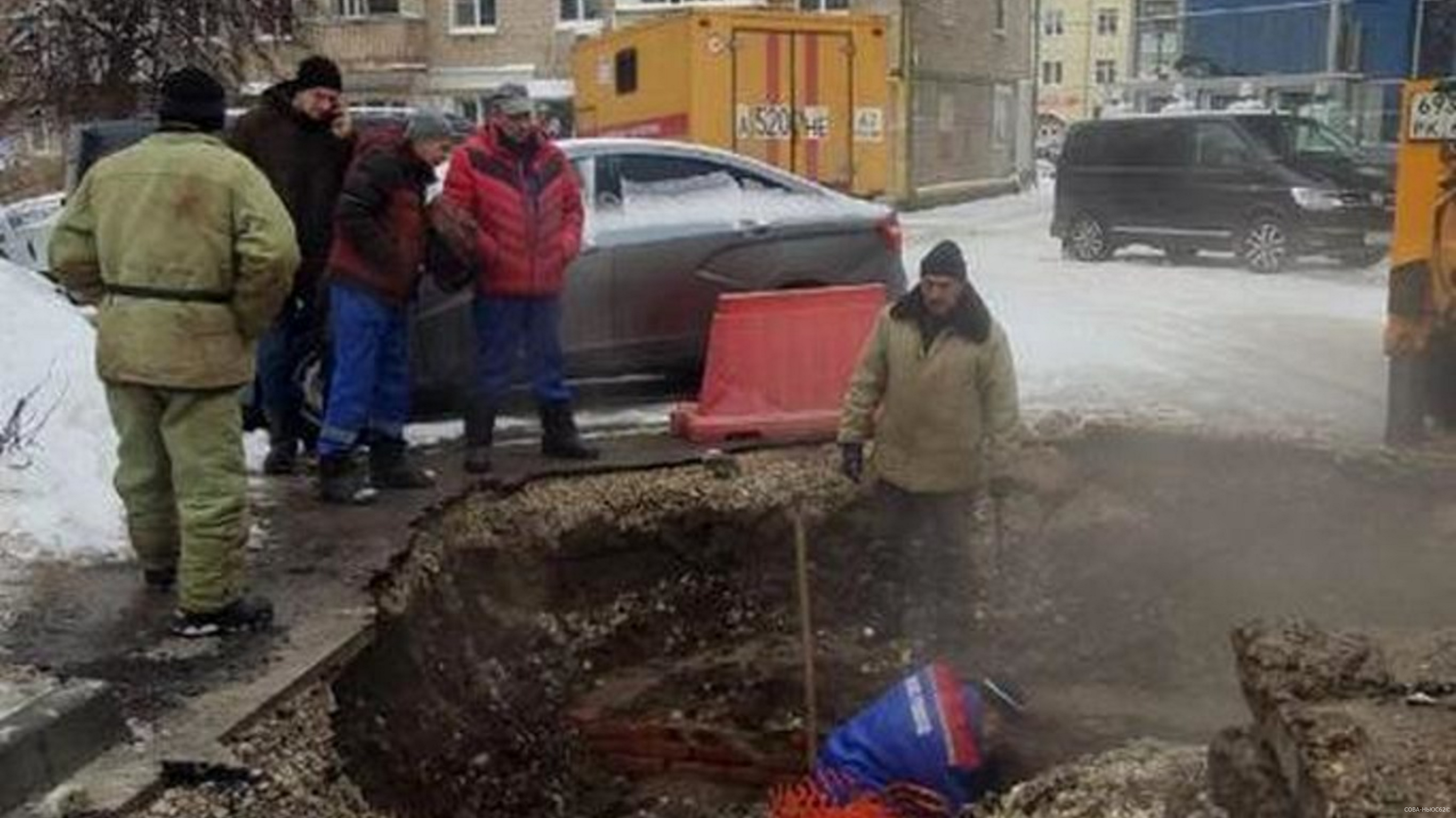 Авария на теплотрассе в Недостоево оставила без отопления 40 домов, две школы и детсады