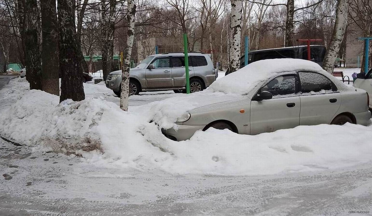 Тарасюк: управляющие компании могут складировать снег во дворах