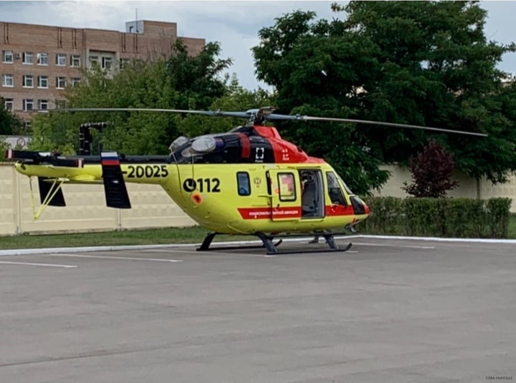 В детскую ОКБ на вертолете доставили 14-летнюю девочку с травмой позвоночника