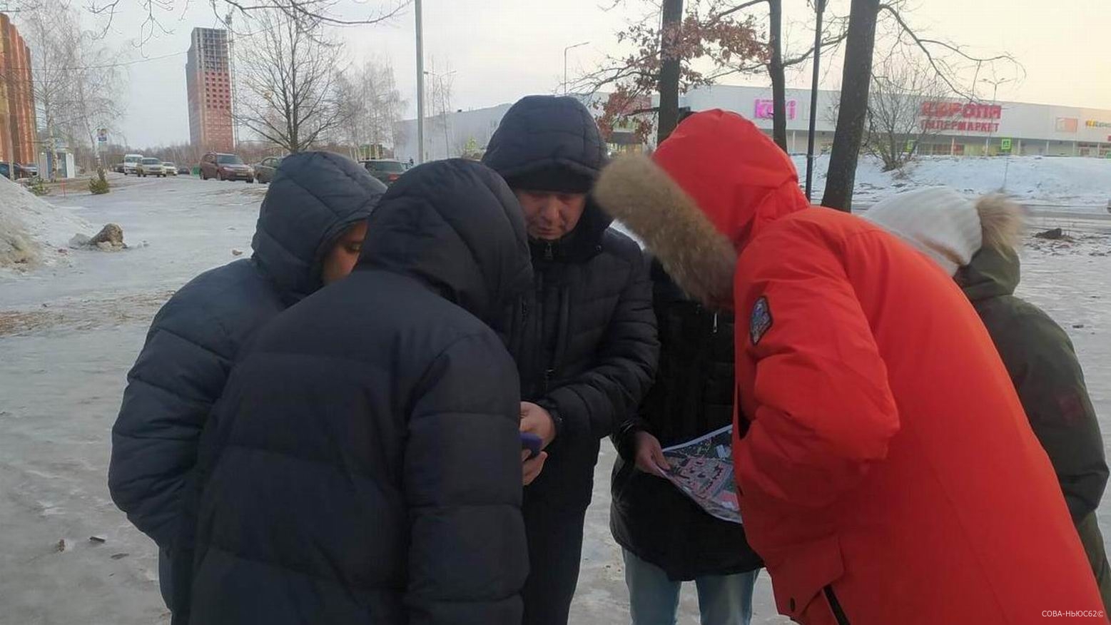 В Рязани на улице Соколова жители домов обсуждали установку шлагбаума