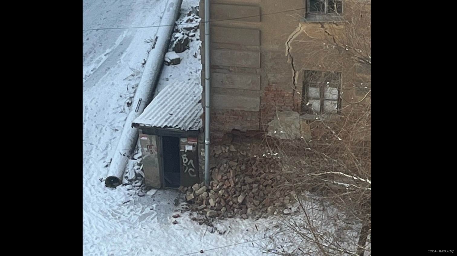 На проезде Грибоедова в Рязани хотели выселить две квартиры: треснула стена