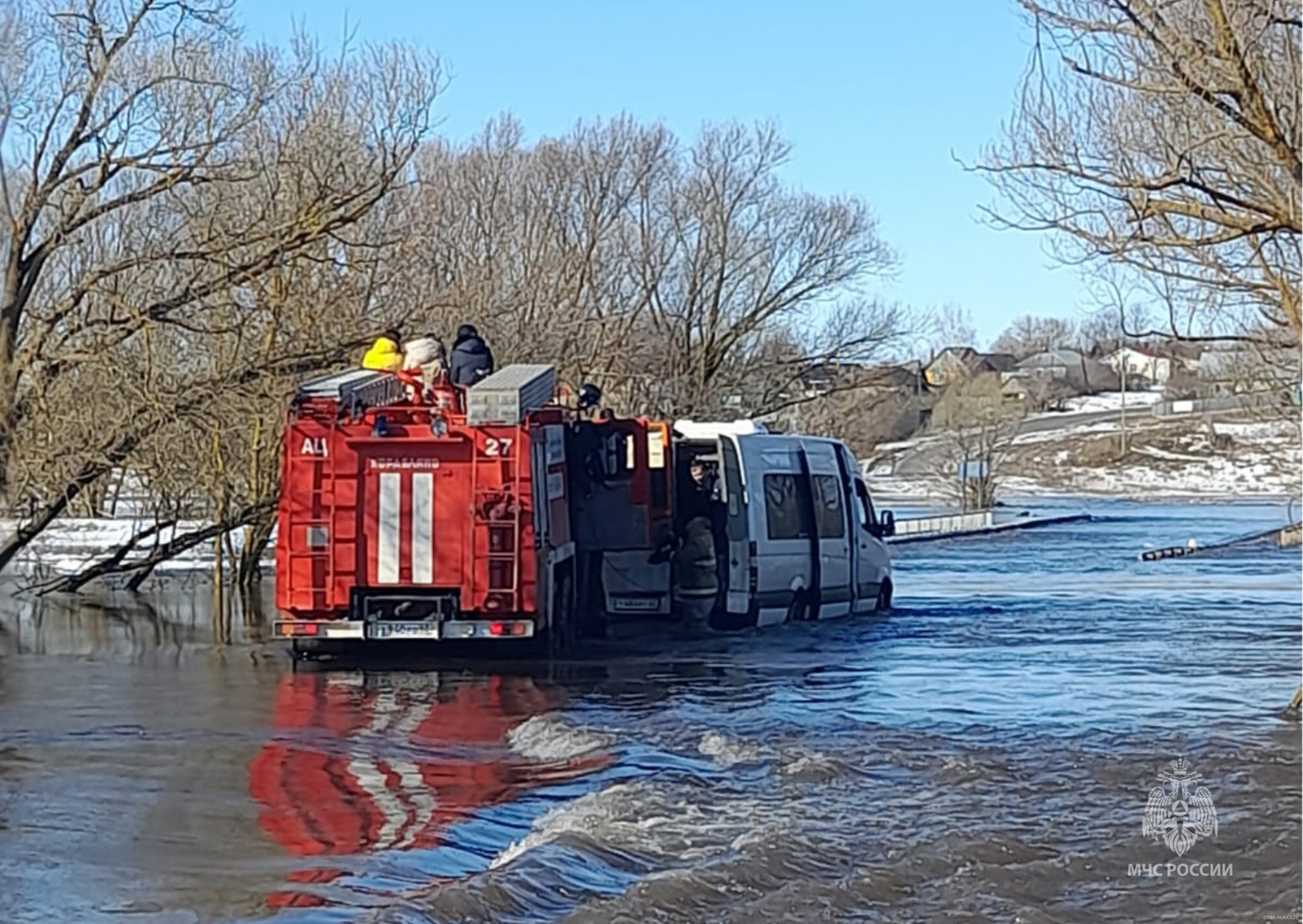 В Кораблинском районе спасли застрявшую на подтопленном мосту маршрутку с пассажирами