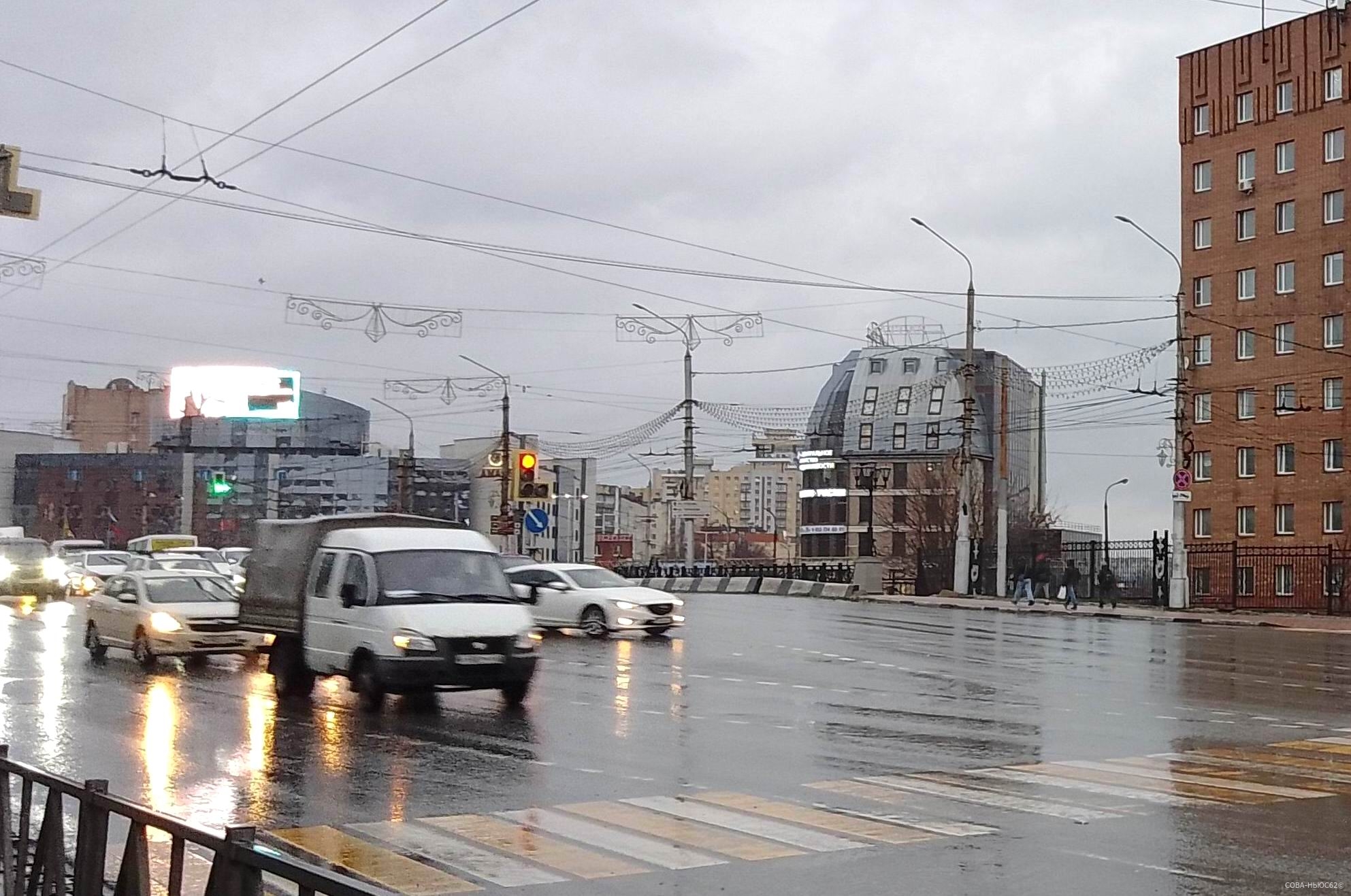 В Рязани из-за обрыва проводов на Первомайском проспекте встали троллейбусы