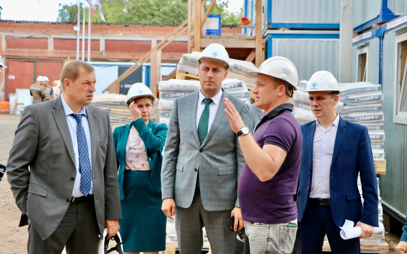 Вице-губернатор Бранов проверил ремонт гимназии №2 в Рязани