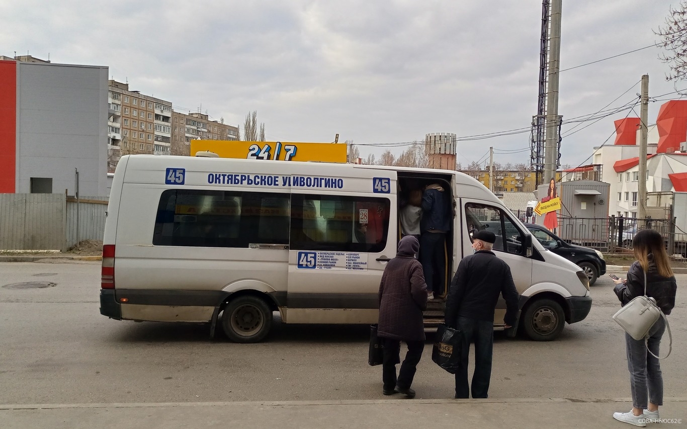 Жители пожаловались на переполненные маршрутки №46 в Рязани