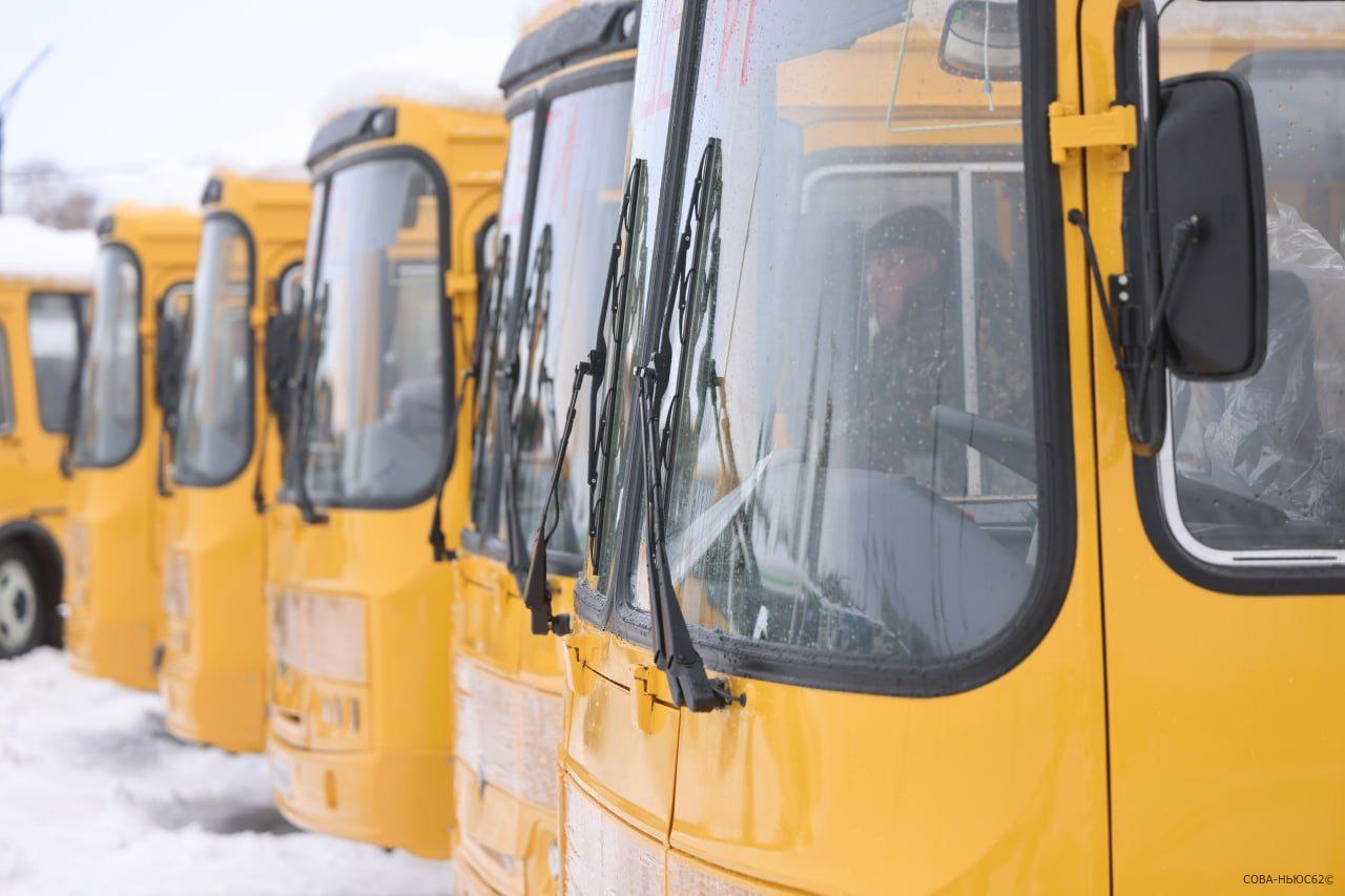 10 школам Рязанской области вручили новые автобусы